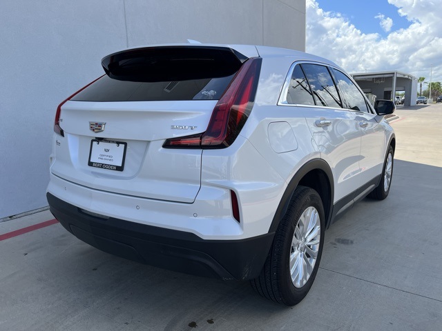2024 Cadillac XT4 Luxury photo 4