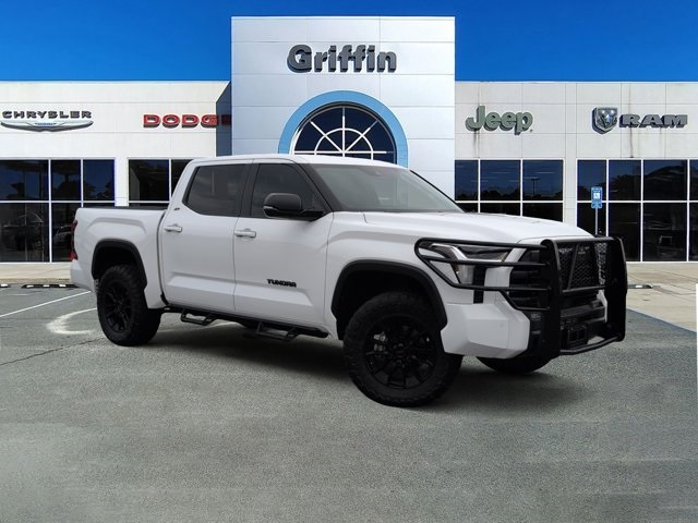 2024 Toyota Tundra SR5's photo