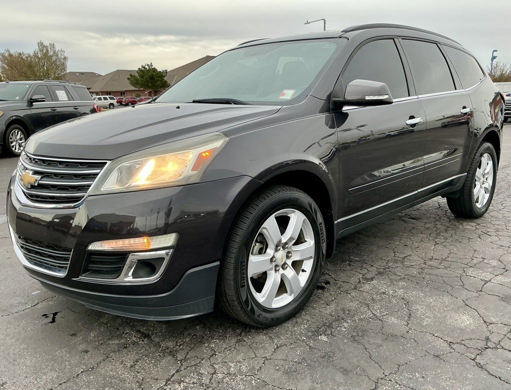 Image of Pre-Owned 2016 Chevrolet Traverse LT