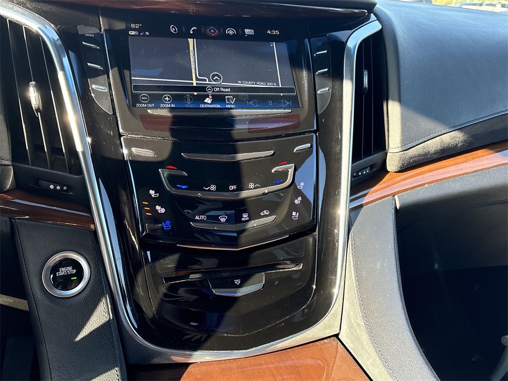 2018 Cadillac Escalade Luxury photo 17