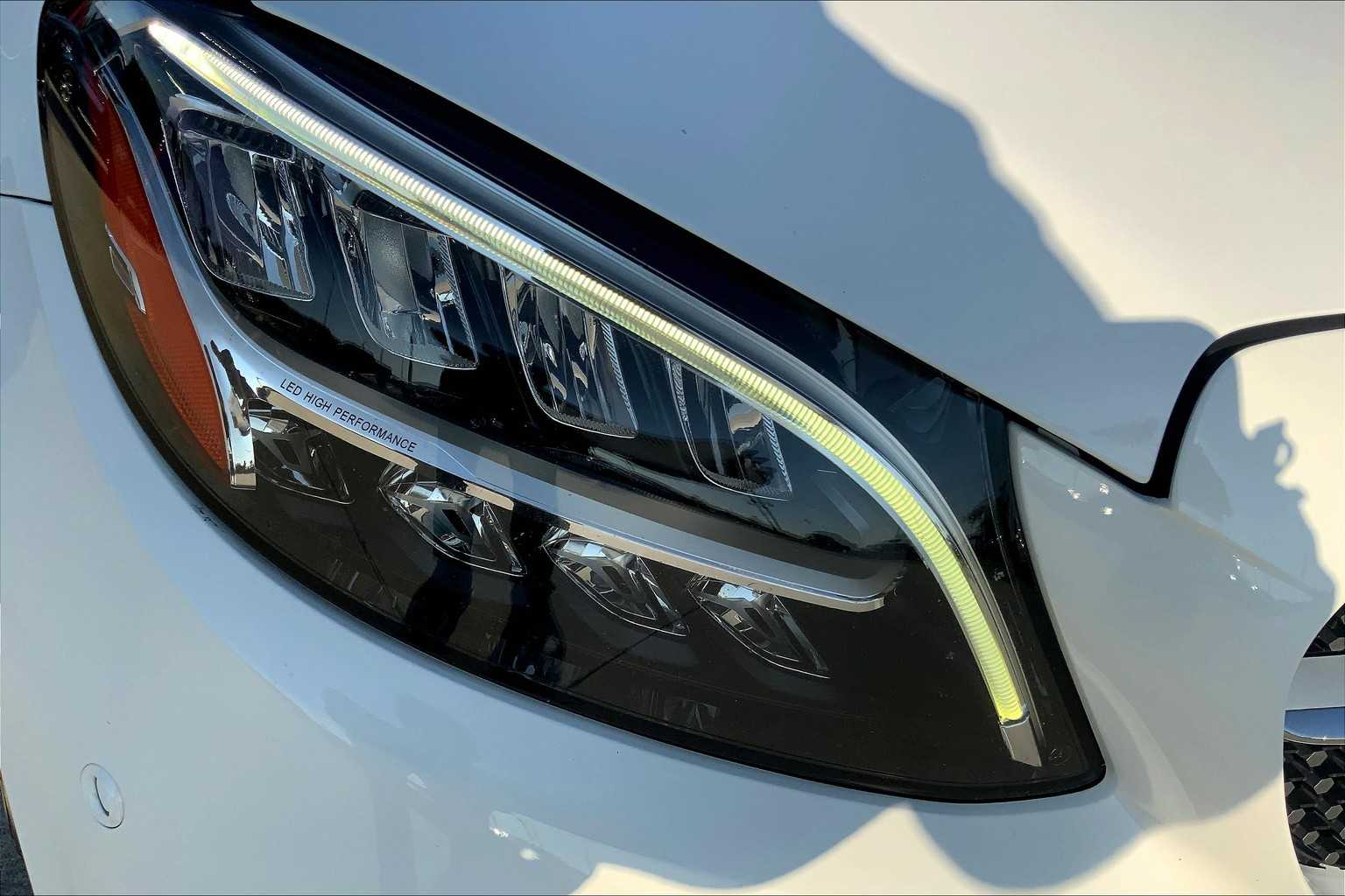2019 Mercedes Benz C 300 photo 25