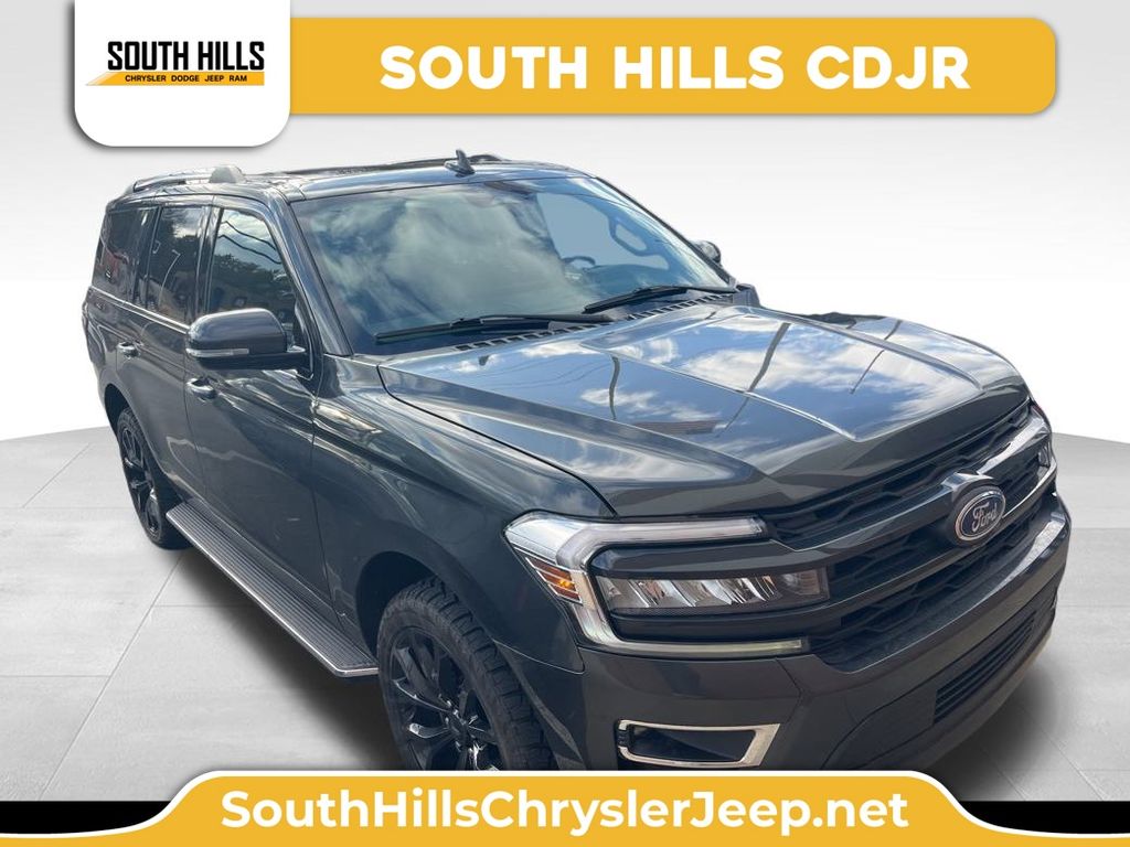 2023 Ford Expedition Limited's photo