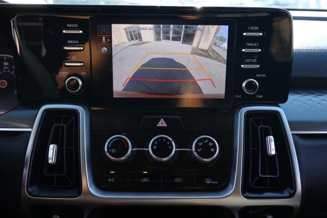 2023 Kia Sorento LX photo 28
