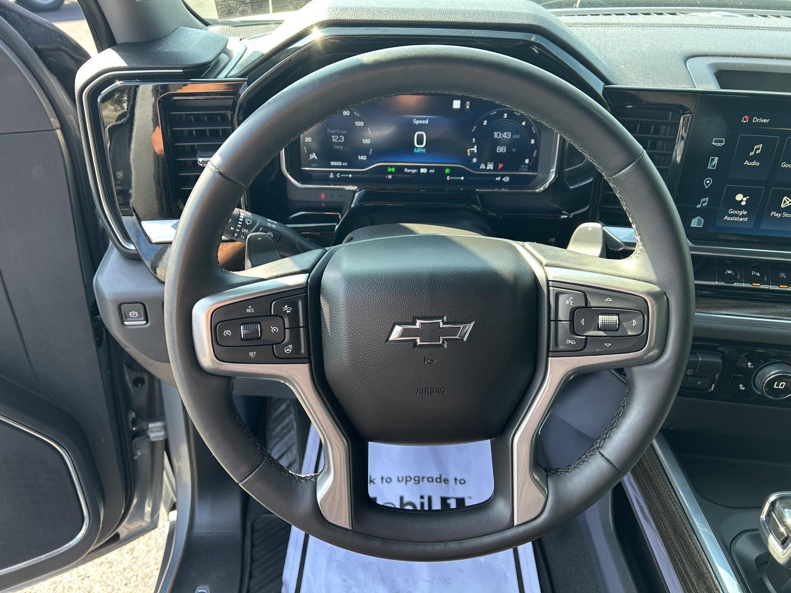 2023 Chevrolet Silverado 1500 RST photo 14