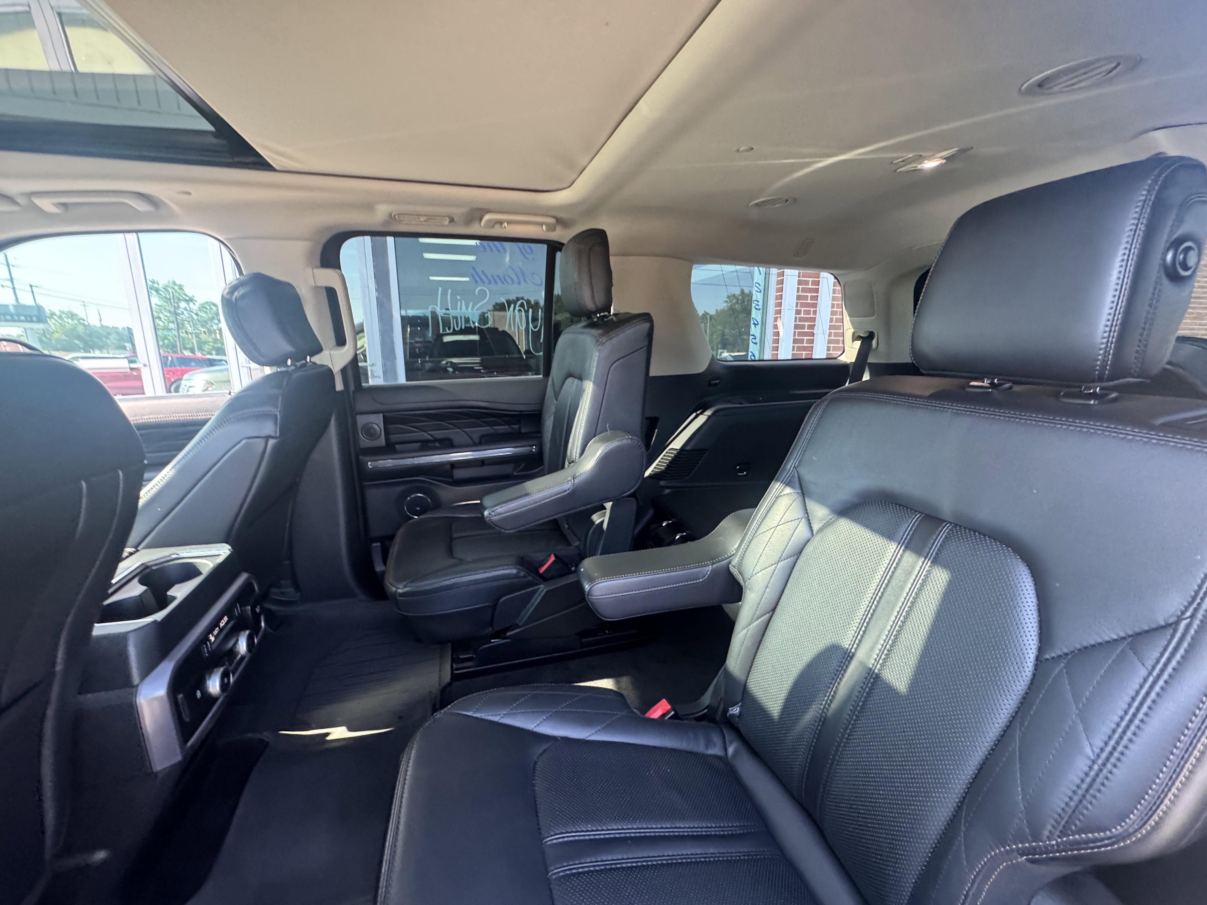 2020 Ford Expedition Platinum photo 3