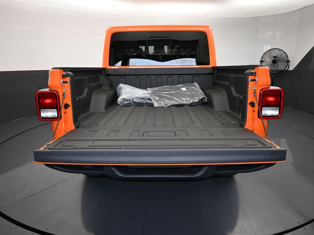 2025 Jeep Gladiator Sport S photo 27