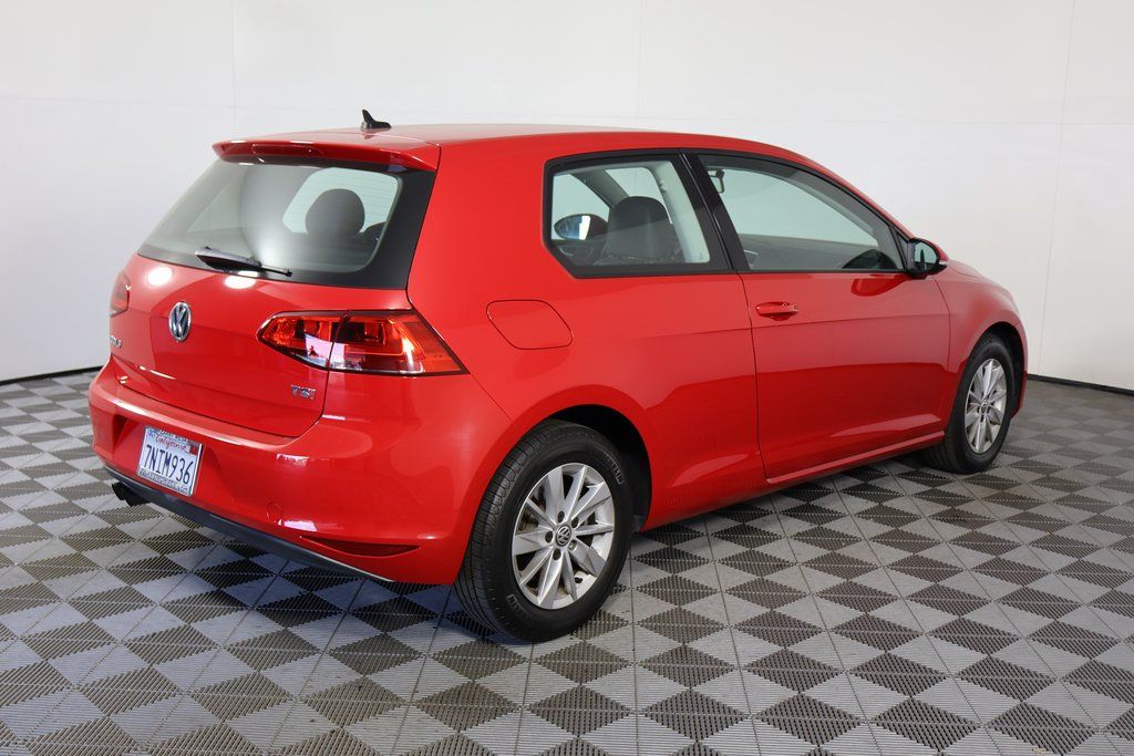 2015 Volkswagen Golf TSI S photo 3