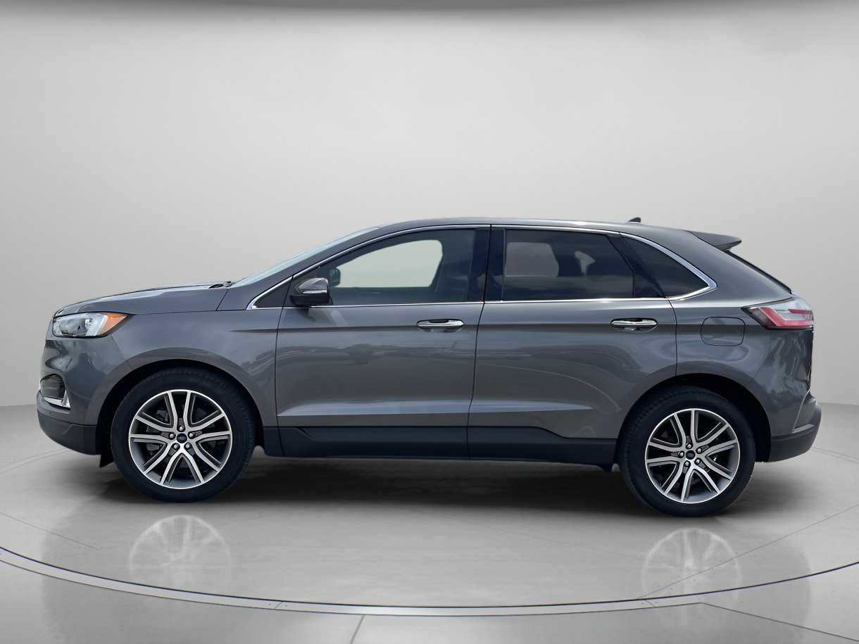 2022 Ford Edge Titanium photo 5