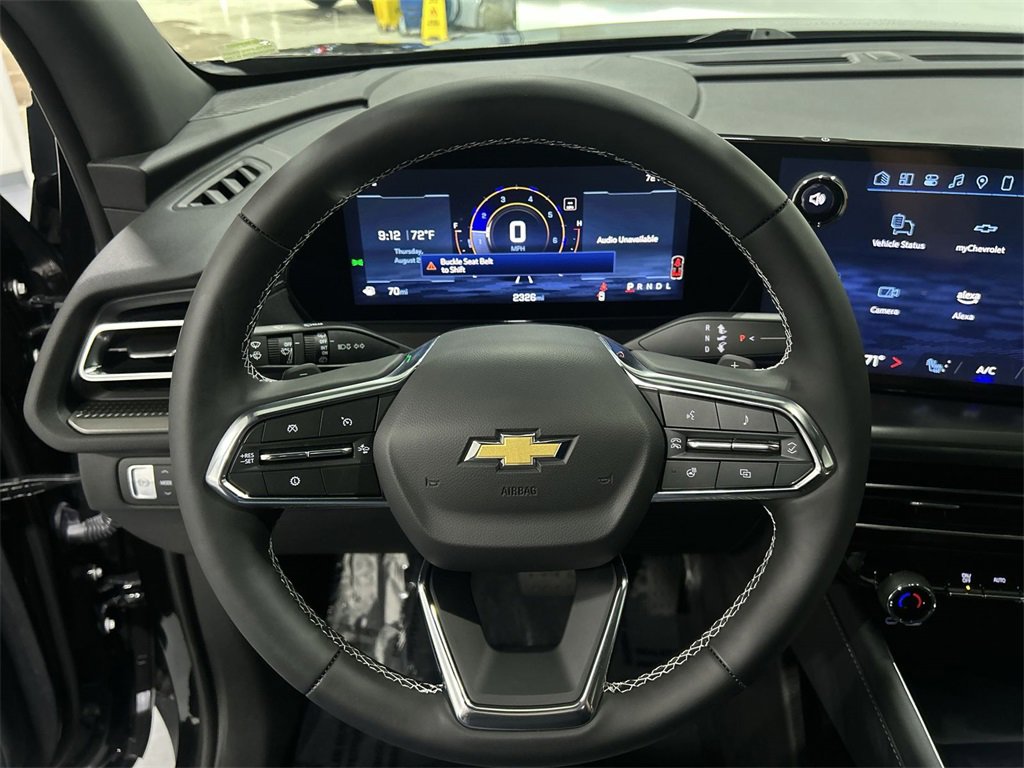 2025 Chevrolet Traverse photo 11