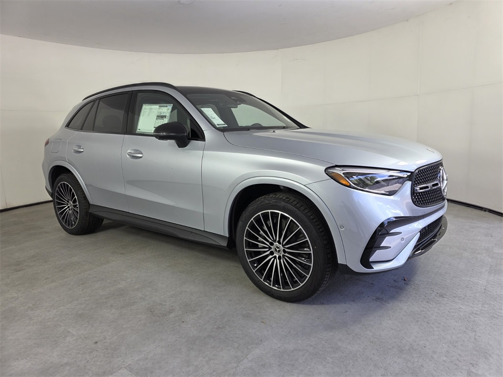 2026 Mercedes-Benz GLC Base's photo