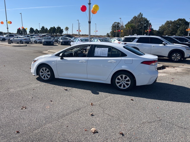 2023 Toyota Corolla LE photo 4