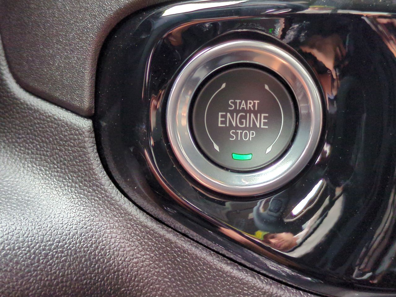 2025 Chevrolet Silverado 1500 LT photo 17