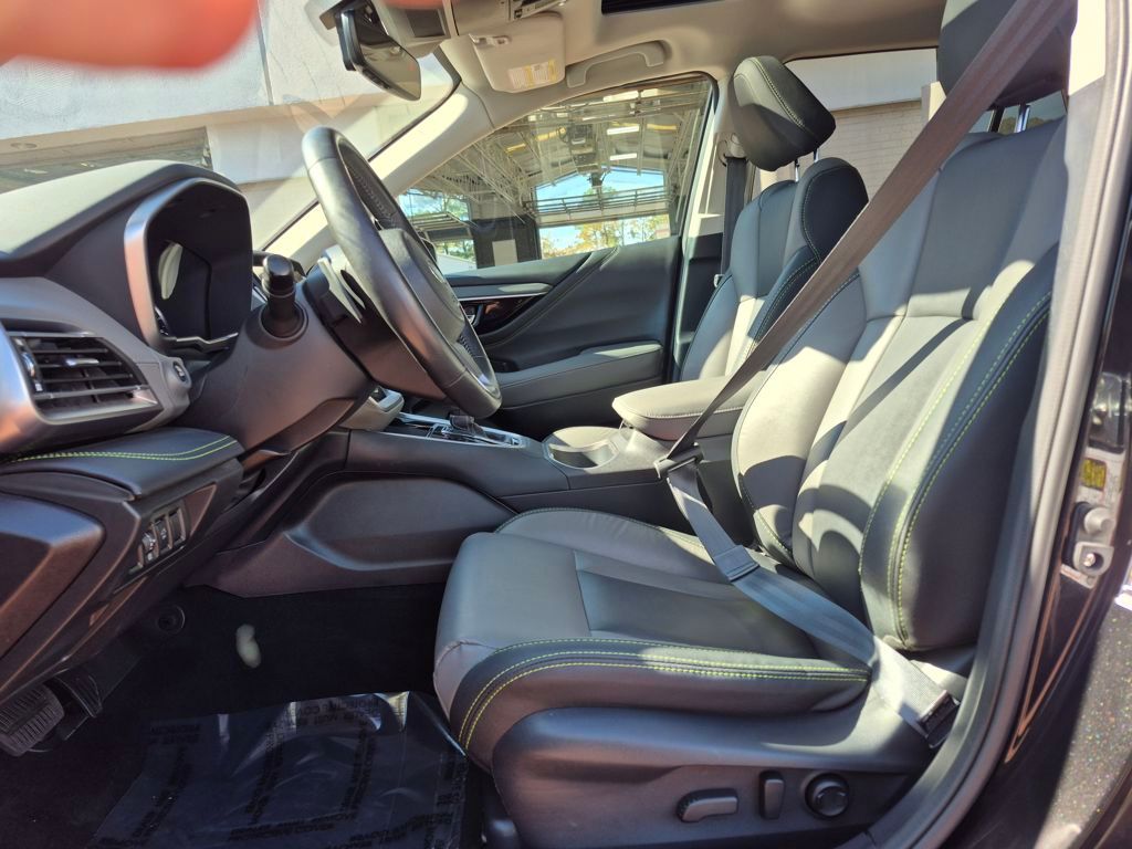 2023 Subaru Outback Onyx Edition photo 2