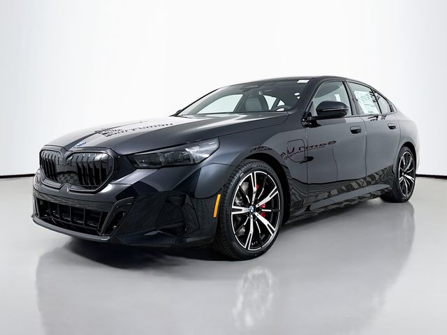 2026 Bmw 550e xDrive photo 3