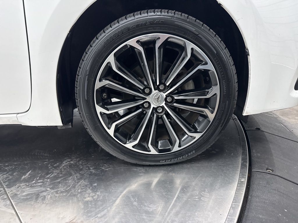 2015 Toyota Corolla Plus photo 6