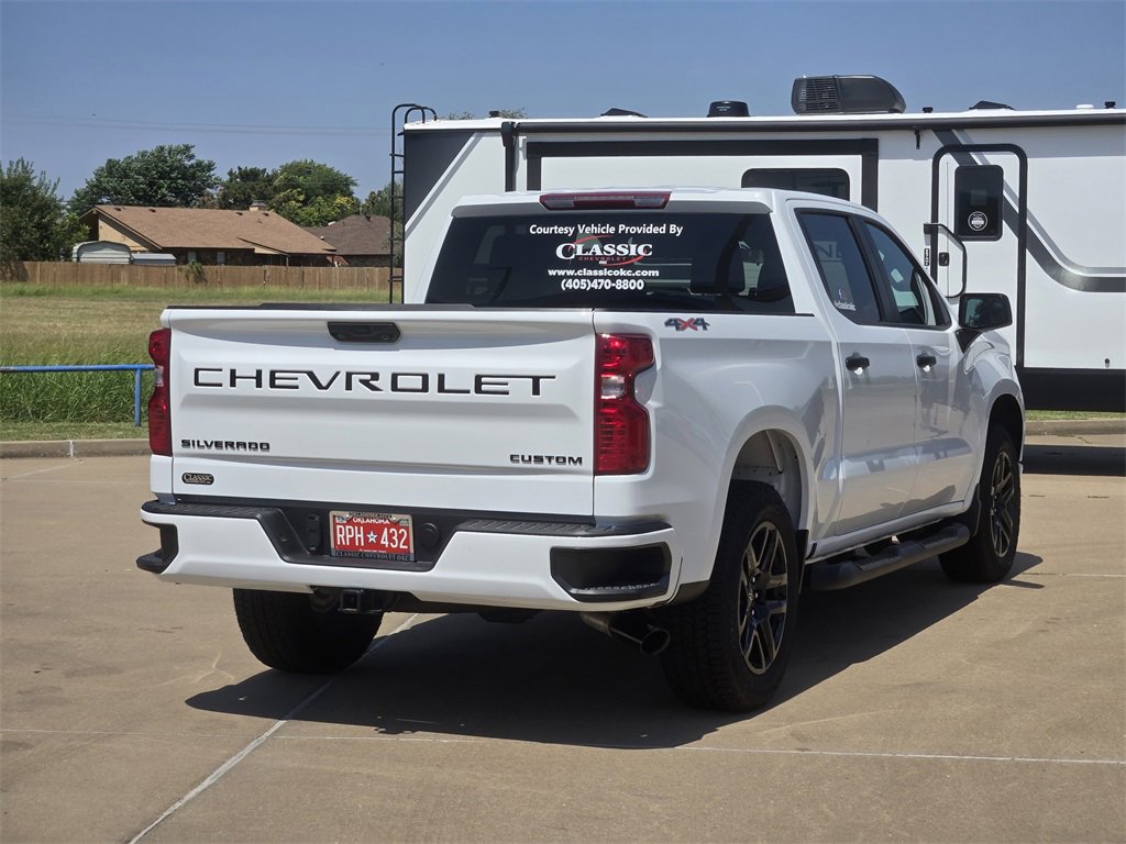 2025 Chevrolet Silverado 1500 Custom photo 4