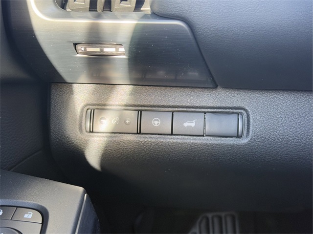 2025 Nissan Pathfinder Rock Creek photo 32
