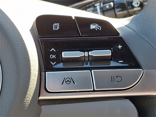 2024 Hyundai Elantra SEL photo 19