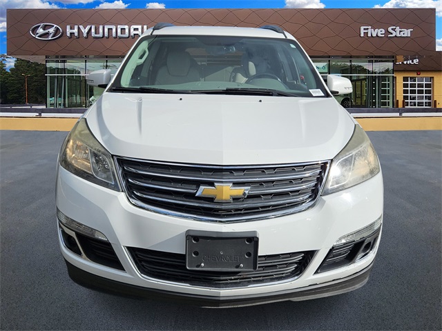 2016 Chevrolet Traverse 2LT photo 2
