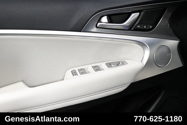 2025 Genesis G70 2.5T Sport Prestige photo 12