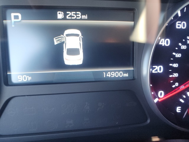 2024 Kia Forte LXS photo 3
