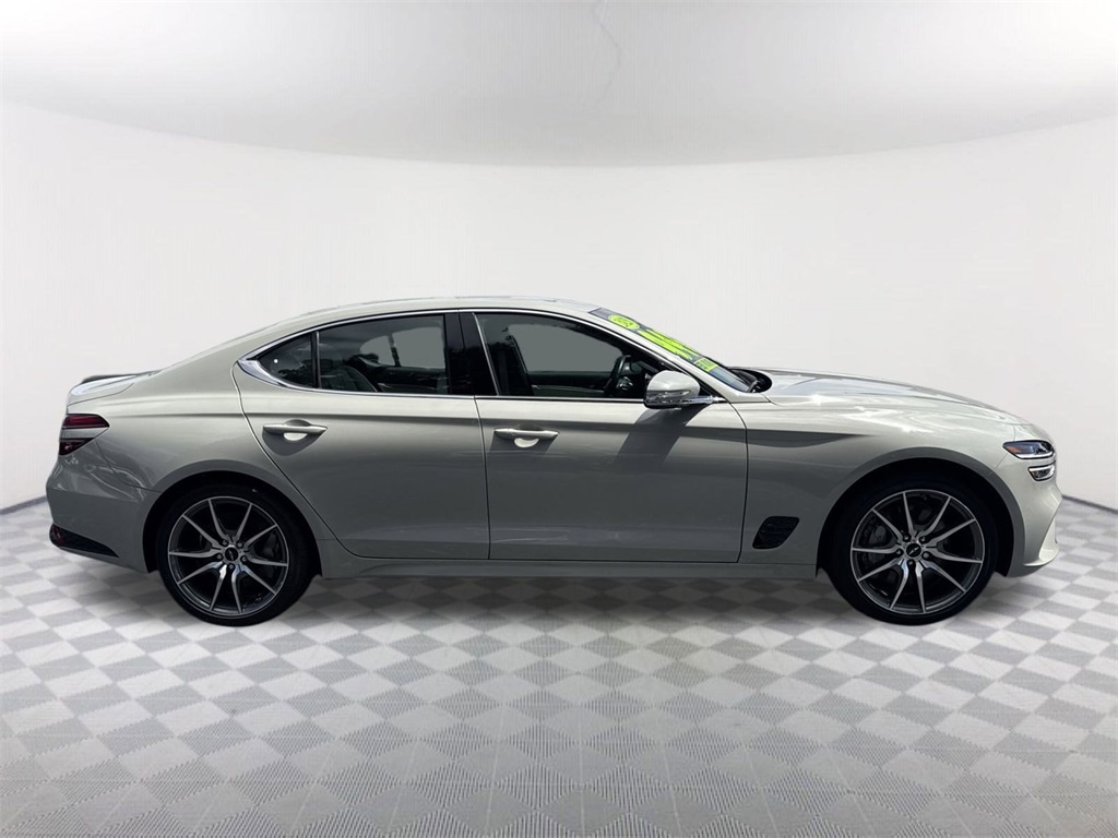 2025 Genesis G70 2.5T photo 4