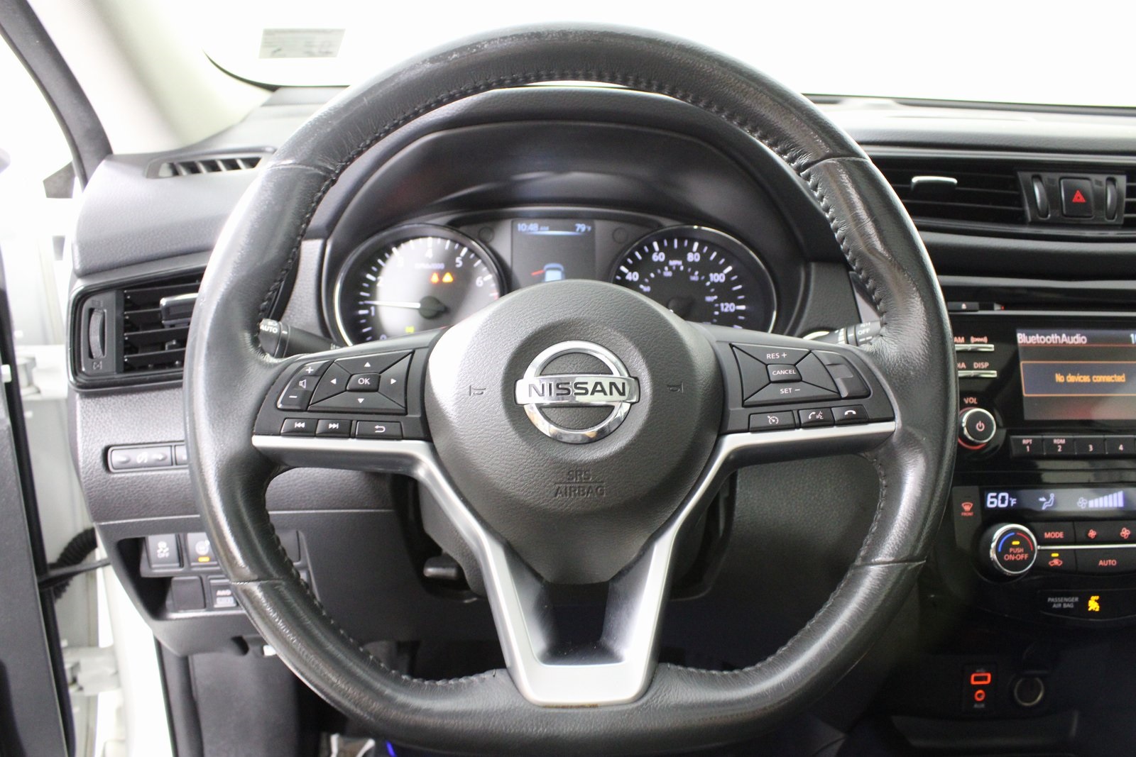 2017 Nissan Rogue SV photo 15