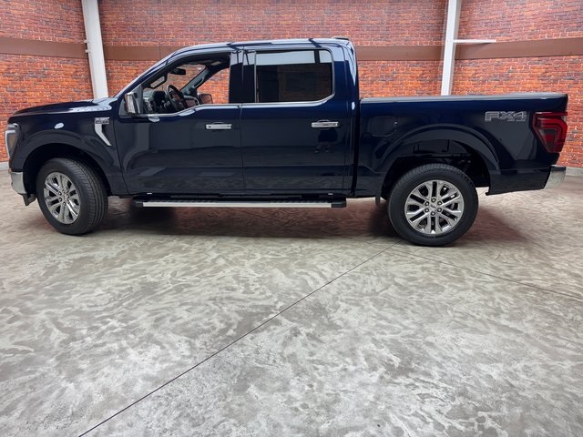 2025 Ford F-150 Lariat photo 2