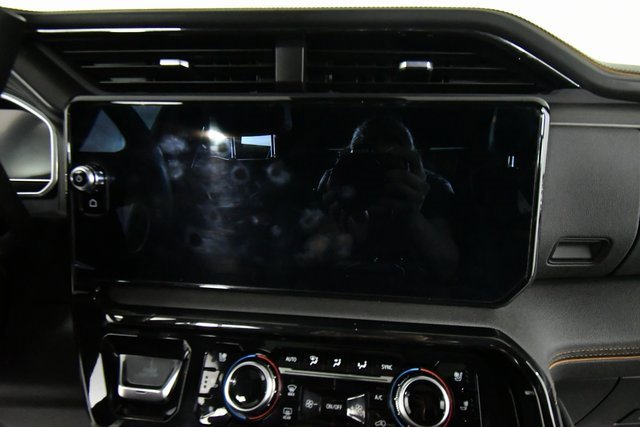 2024 Gmc Sierra 3500 HD AT4 photo 3