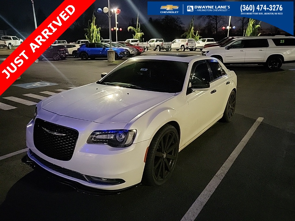 2015 Chrysler 300 S's photo