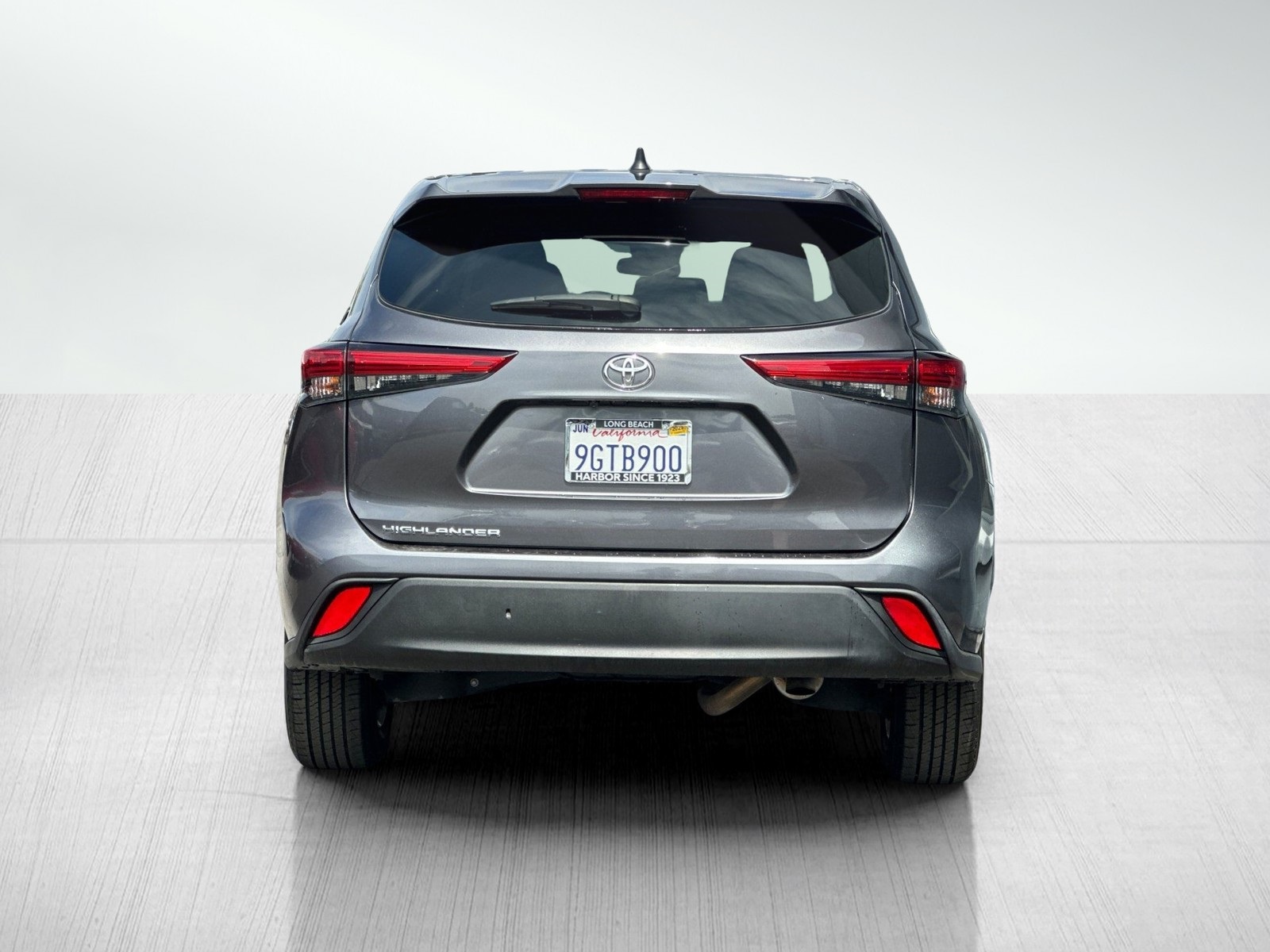 2023 Toyota Highlander L photo 5
