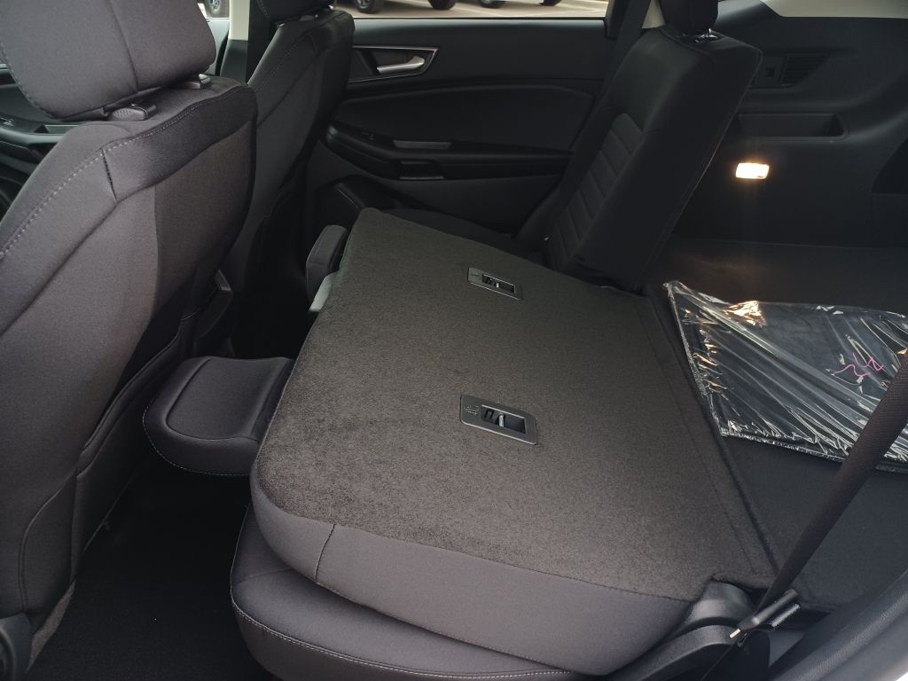 2024 Ford Edge SE photo 16