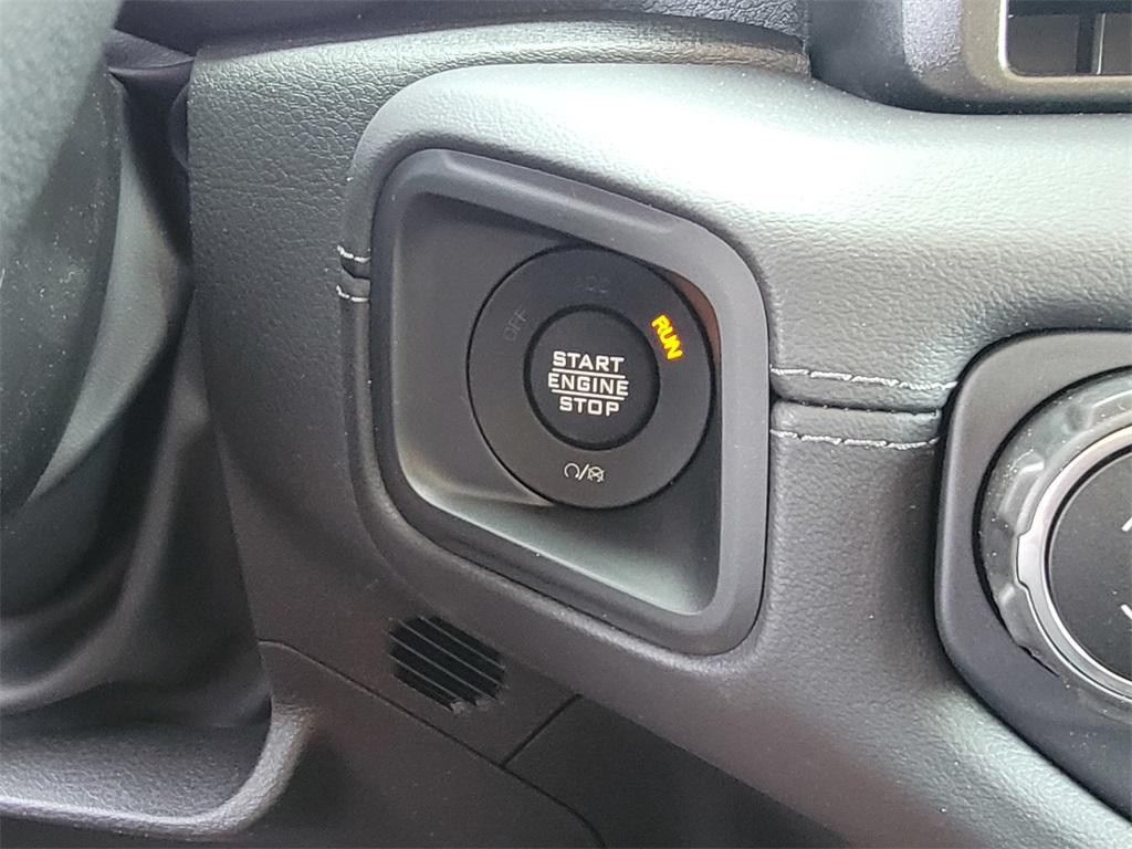 2025 Jeep Wrangler Sahara photo 20