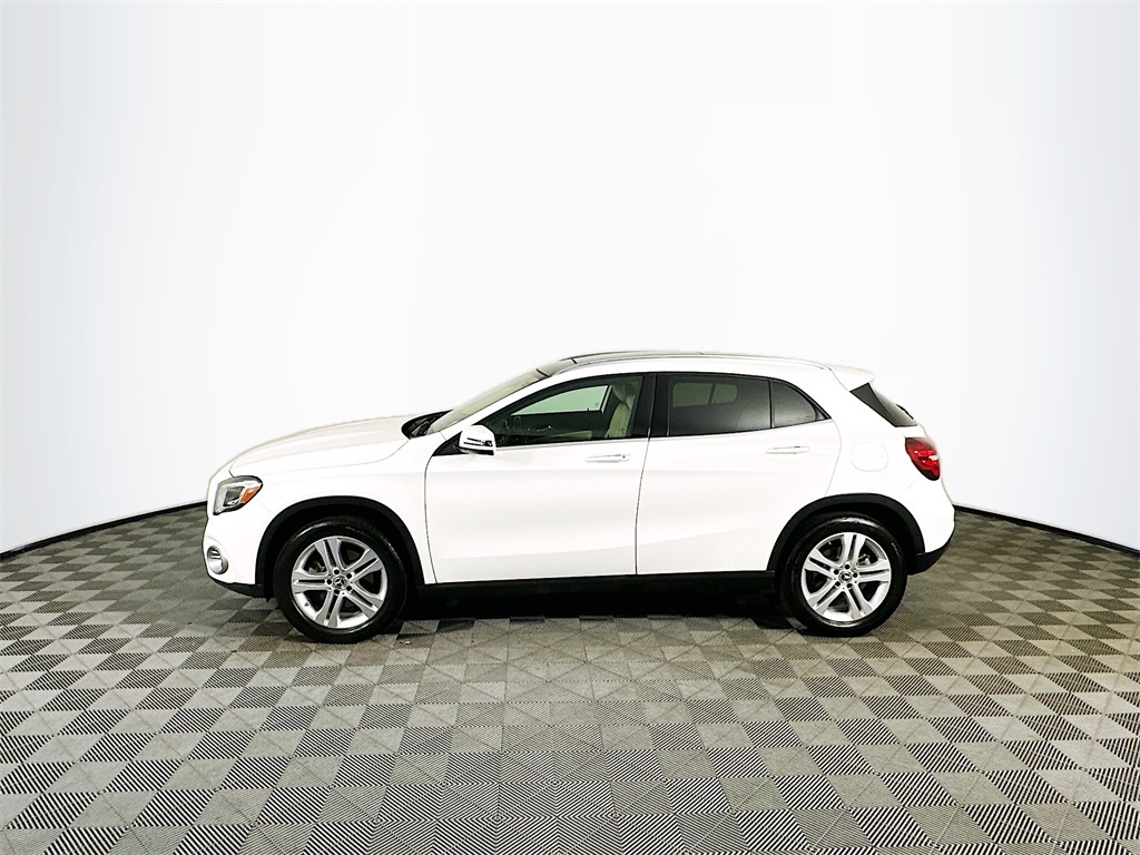 2019 Mercedes Benz GLA 250 4MATIC photo 3