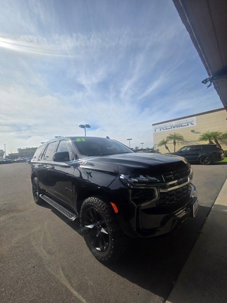 2022 Chevrolet Tahoe Z71 photo 2