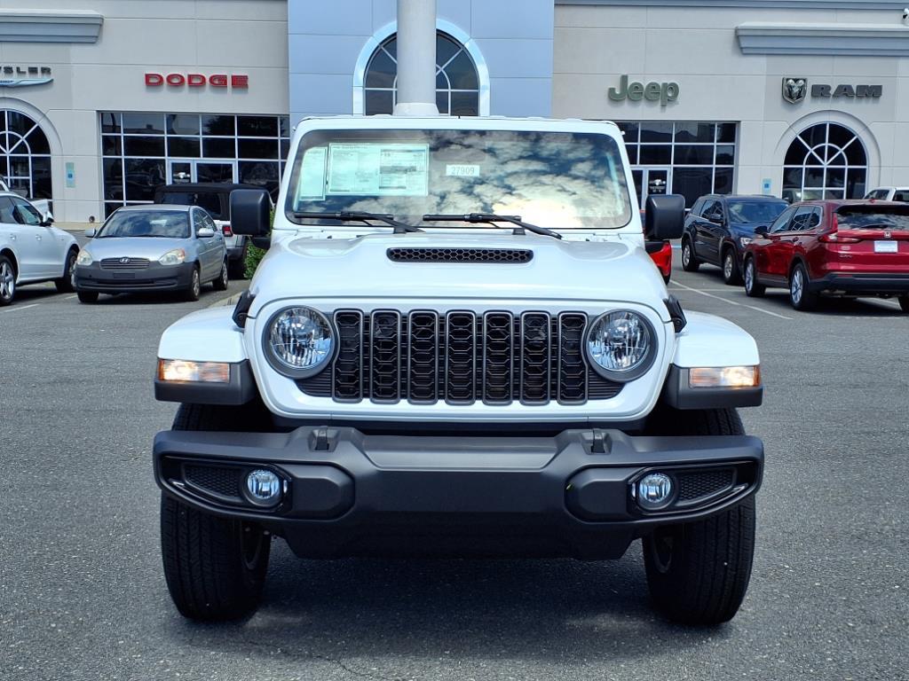2025 Jeep Gladiator Sport S photo 2