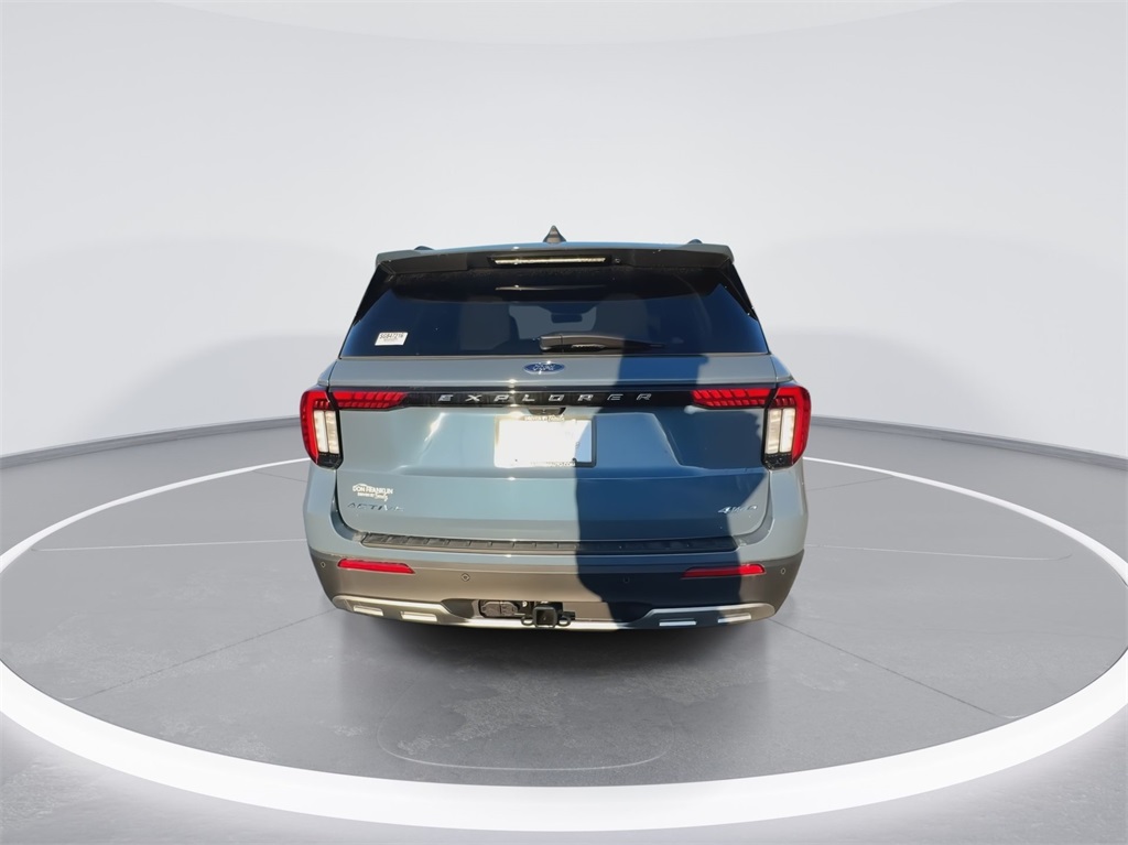 2025 Ford Explorer photo 4