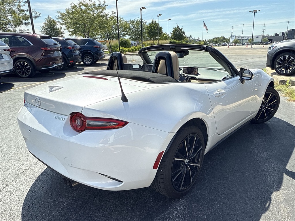 2025 Mazda MX-5 Miata Miata Grand Touring photo 3