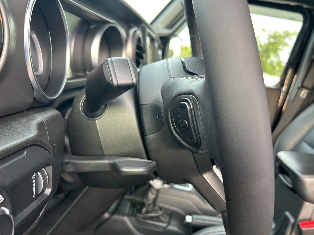 2023 Jeep Wrangler Willys photo 35