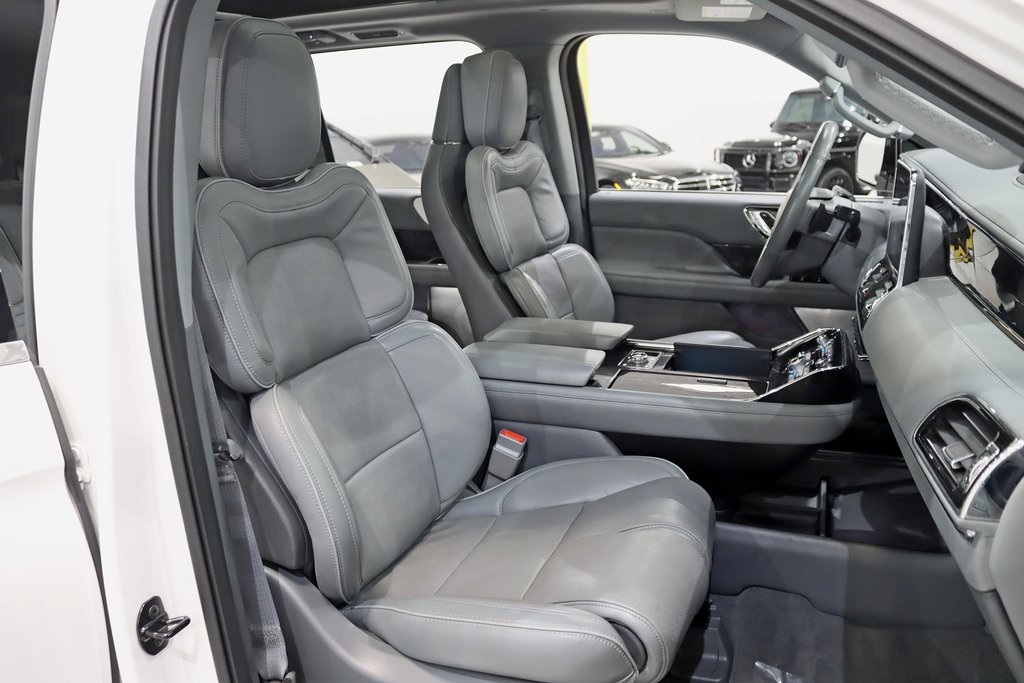 2019 Lincoln Navigator Reserve photo 26