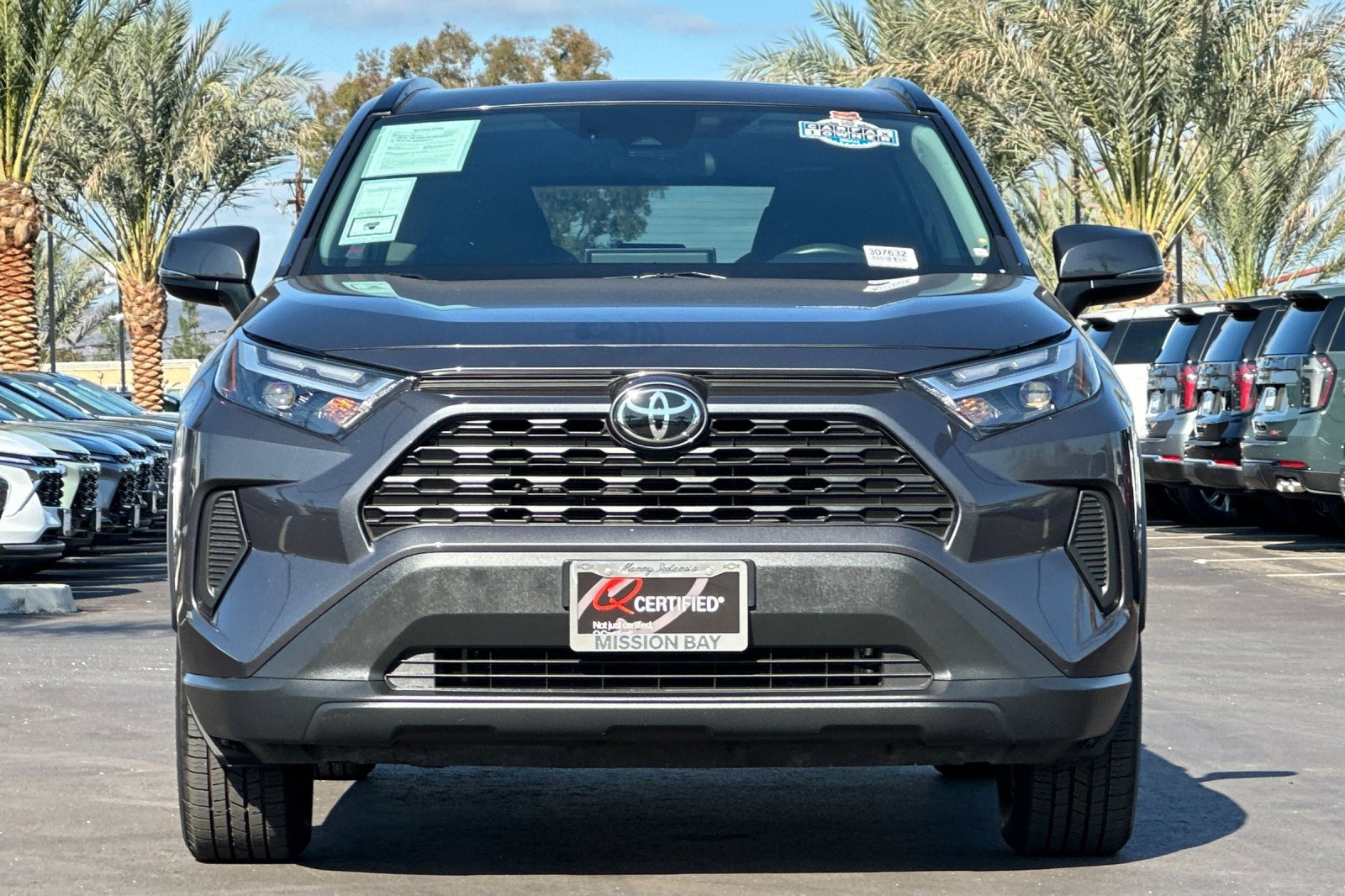 2022 Toyota RAV4 XLE photo 9