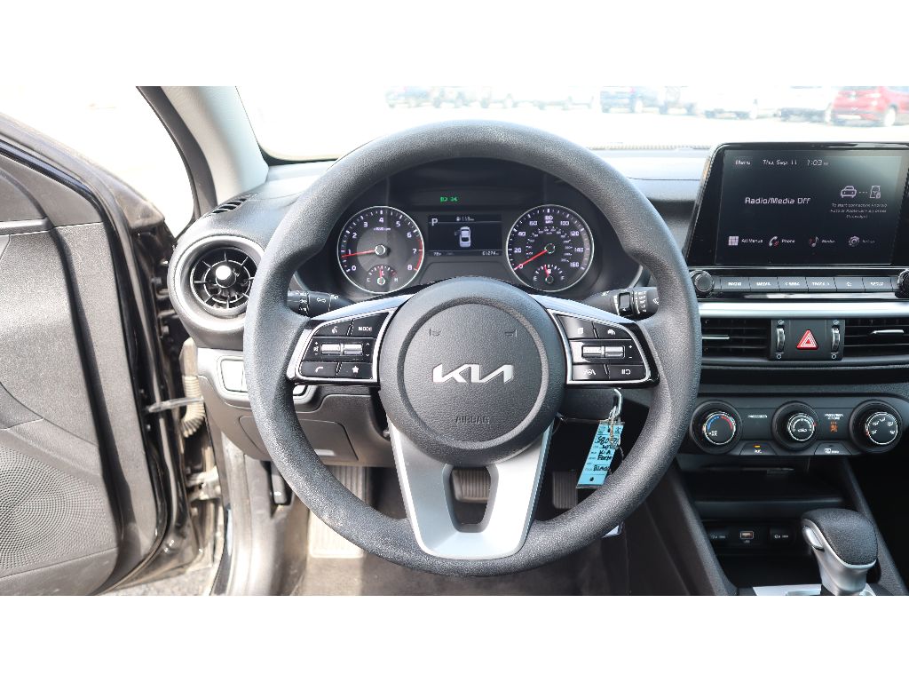 2023 Kia Forte LXS photo 13