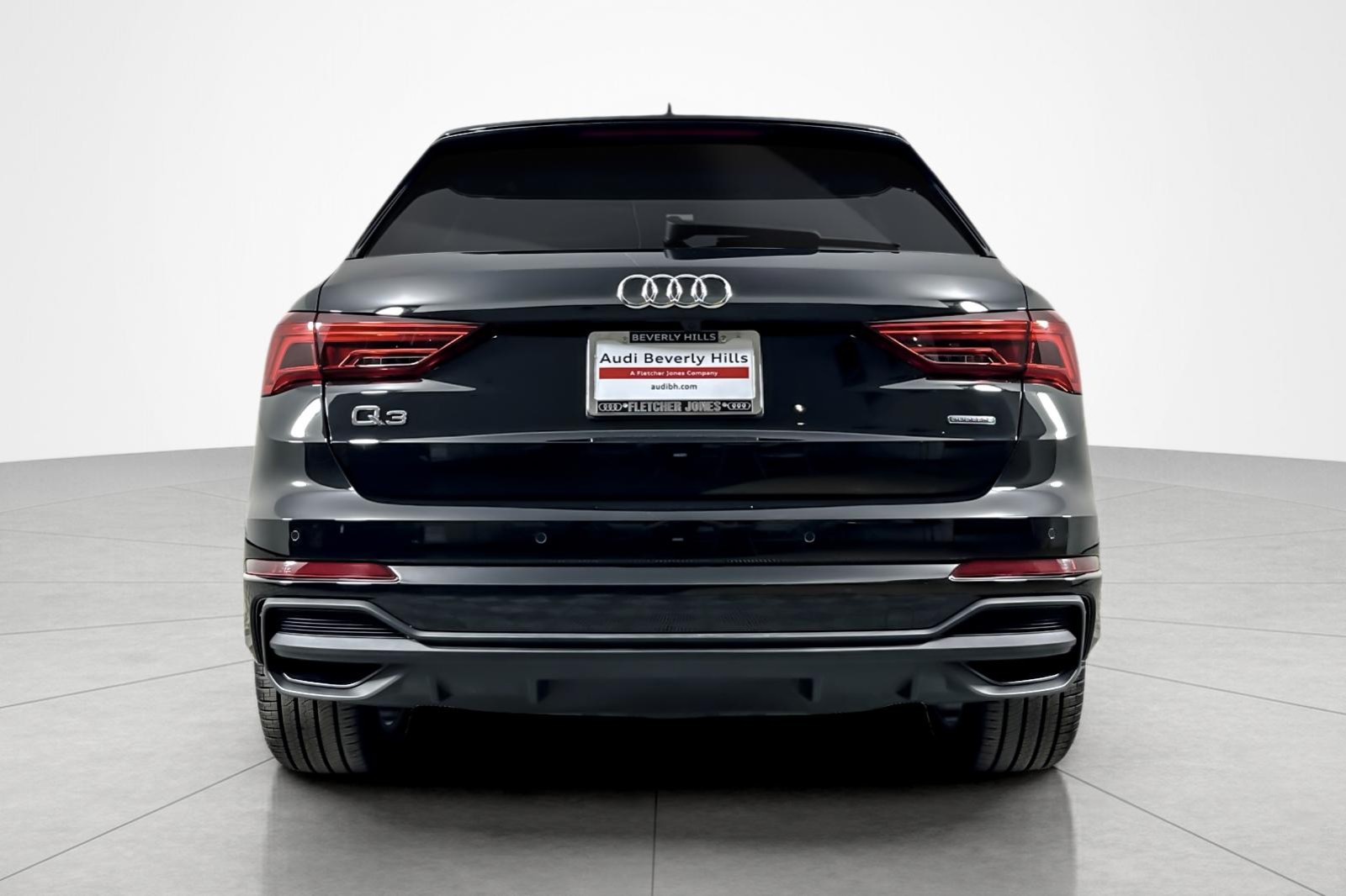 2025 Audi Q3 S line Premium 45 TFSI photo 4