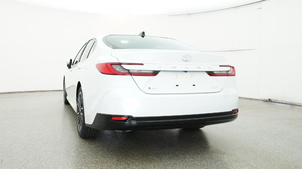 2025 Toyota Camry XLE photo 15