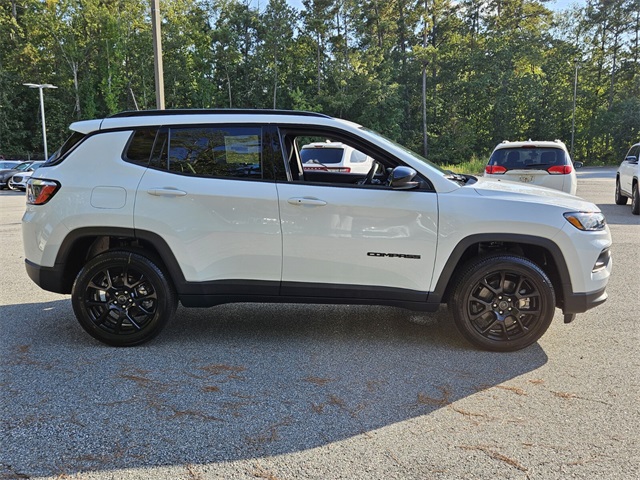 2026 Jeep Compass Latitude photo 13