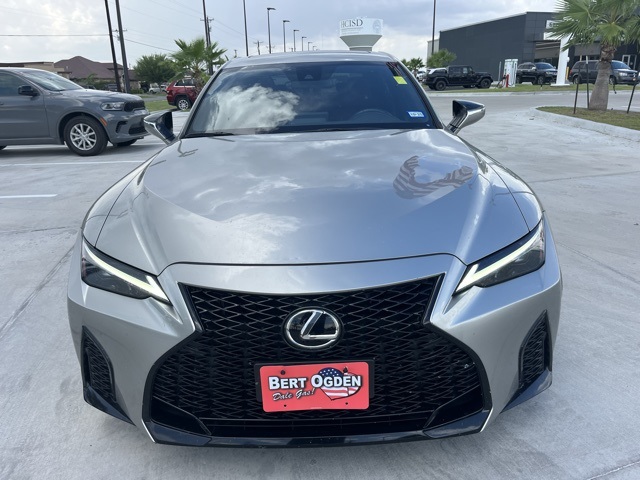 2023 Lexus IS 350 F SPORT photo 2