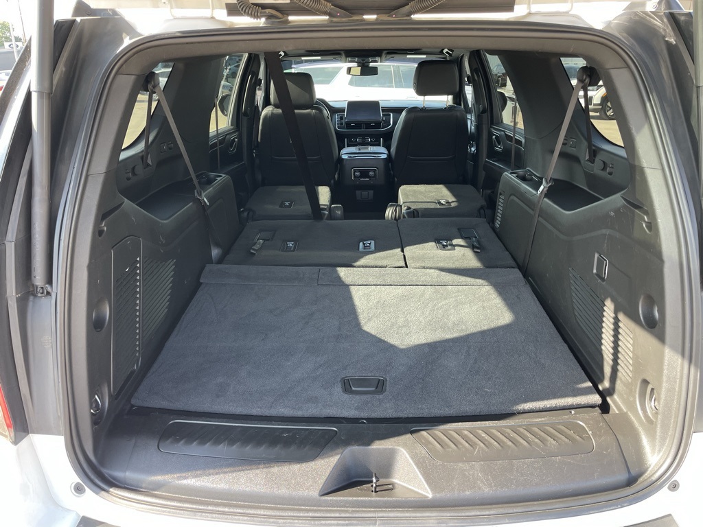 2022 Chevrolet Suburban LT photo 30
