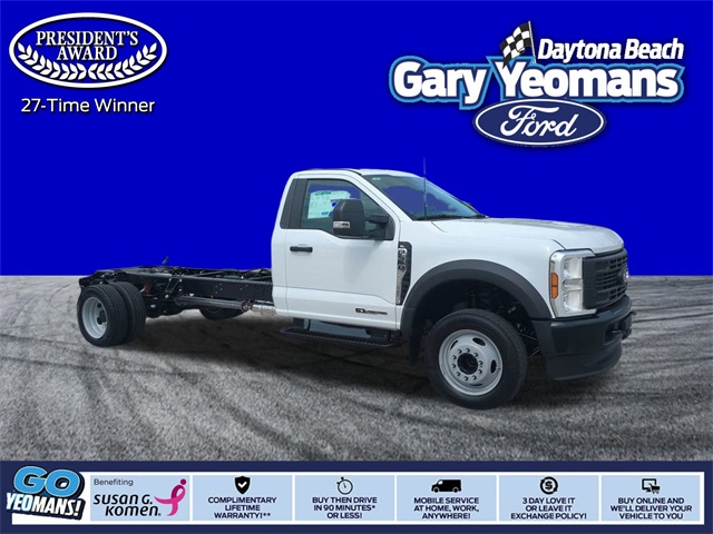 2026 Ford F-550 Super Duty Chassis Cab XL's photo