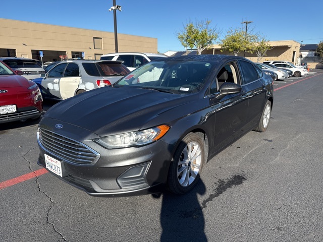 2020 Ford Fusion SE's photo