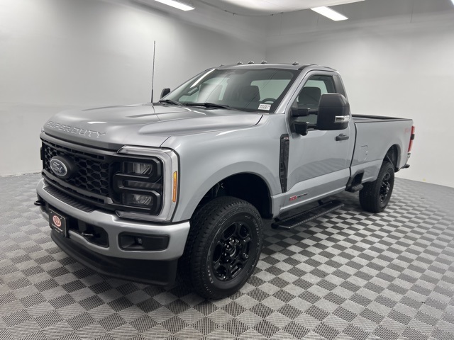 2023 Ford F-350 XL photo 2
